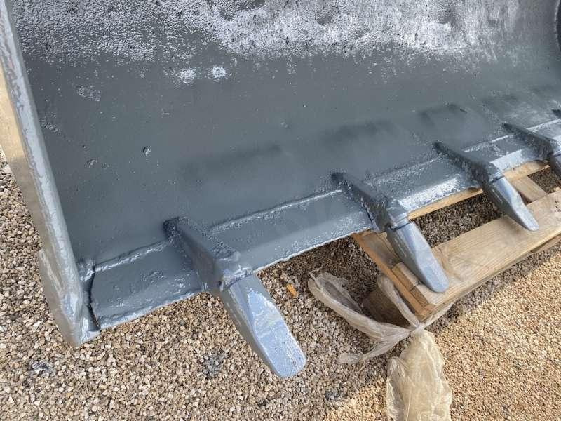 MECALAC 2140 mm-Series 8/10/11/12 - Kuormaajan kauha: kuva MECALAC 2140 mm-Series 8/10/11/12 - Kuormaajan kauha MECALAC 2140 mm-Series 8/10/11/12 - Kuormaajan kauha: kuva MECALAC 2140 mm-Series 8/10/11/12 - Kuormaajan kauha