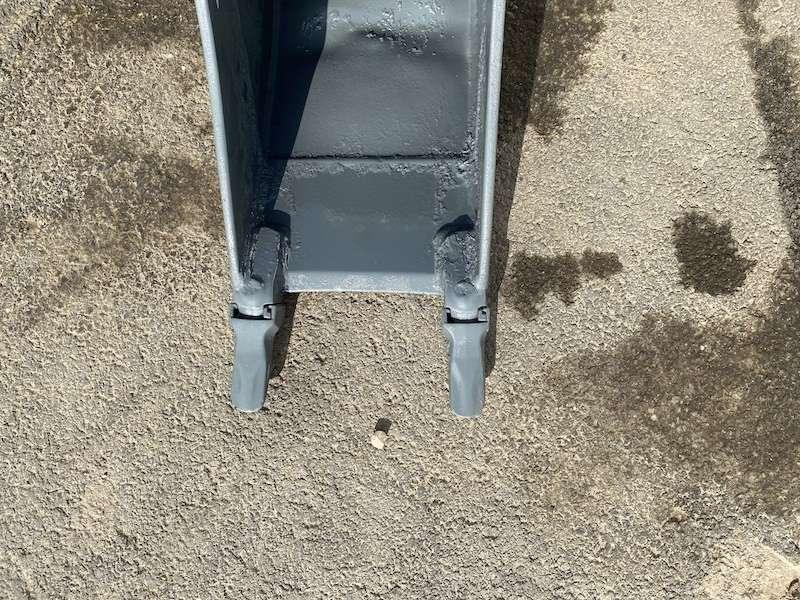 MECALAC 340mm - séries 8 / 10 / 11 et 12 - Kaivinkoneen kauha: kuva MECALAC 340mm - séries 8 / 10 / 11 et 12 - Kaivinkoneen kauha MECALAC 340mm - séries 8 / 10 / 11 et 12 - Kaivinkoneen kauha: kuva MECALAC 340mm - séries 8 / 10 / 11 et 12 - Kaivinkoneen kauha