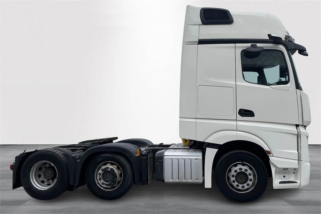 Mercedes-Benz ACTROS 2551LS 6x2/4 Väliteli - Vetopöytäauto: kuva Mercedes-Benz ACTROS 2551LS 6x2/4 Väliteli - Vetopöytäauto Mercedes-Benz ACTROS 2551LS 6x2/4 Väliteli - Vetopöytäauto: kuva Mercedes-Benz ACTROS 2551LS 6x2/4 Väliteli - Vetopöytäauto