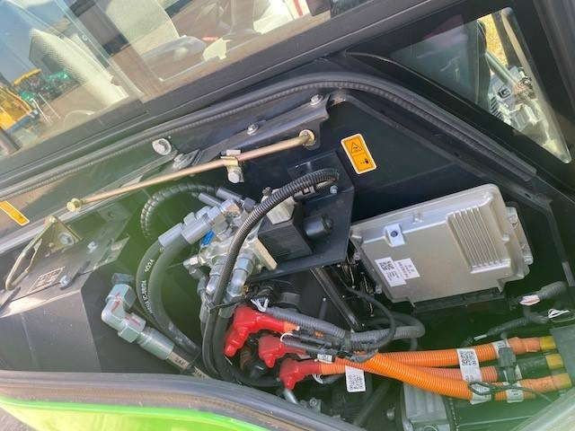 Minikuormaaja LIUGONG 9027 FE Electric, SW OQ 30 MIETE / RENT (12005252): kuva Minikuormaaja LIUGONG 9027 FE Electric, SW OQ 30 MIETE / RENT (12005252)