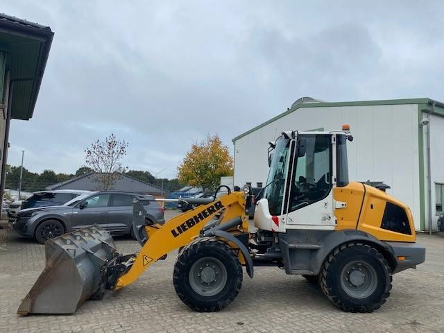 Liebherr L 509 Stereo HighLift (12005588) - Pyöräkuormaaja: kuva Liebherr L 509 Stereo HighLift (12005588) - Pyöräkuormaaja Liebherr L 509 Stereo HighLift (12005588) - Pyöräkuormaaja: kuva Liebherr L 509 Stereo HighLift (12005588) - Pyöräkuormaaja
