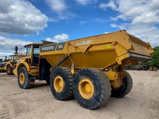 Volvo A 25 G MIETE / RENTAL (12001029) - Nivelkippiauto: kuva Volvo A 25 G MIETE / RENTAL (12001029) - Nivelkippiauto Volvo A 25 G MIETE / RENTAL (12001029) - Nivelkippiauto: kuva Volvo A 25 G MIETE / RENTAL (12001029) - Nivelkippiauto