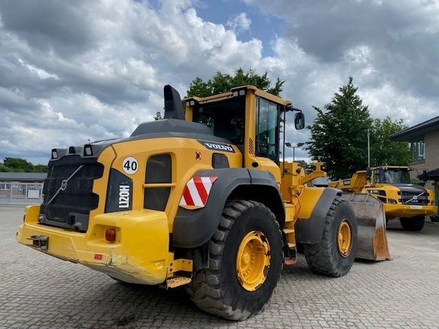 Volvo L 120 H MIETE / RENTAL (12001931) - Pyöräkuormaaja: kuva Volvo L 120 H MIETE / RENTAL (12001931) - Pyöräkuormaaja Volvo L 120 H MIETE / RENTAL (12001931) - Pyöräkuormaaja: kuva Volvo L 120 H MIETE / RENTAL (12001931) - Pyöräkuormaaja