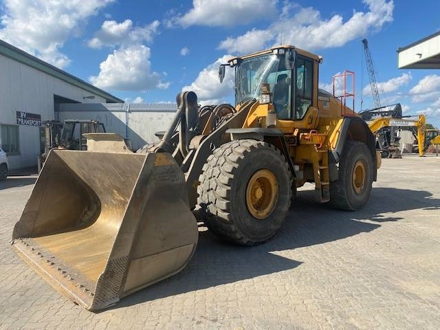 Volvo L 150 H MIETE / RENTAL (12005507) - Pyöräkuormaaja: kuva Volvo L 150 H MIETE / RENTAL (12005507) - Pyöräkuormaaja Volvo L 150 H MIETE / RENTAL (12005507) - Pyöräkuormaaja: kuva Volvo L 150 H MIETE / RENTAL (12005507) - Pyöräkuormaaja
