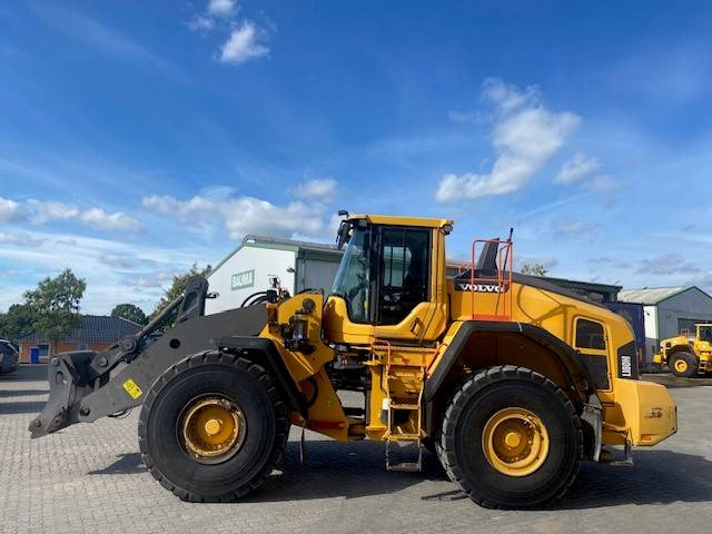 Volvo L 180 H (12005509) - Pyöräkuormaaja: kuva Volvo L 180 H (12005509) - Pyöräkuormaaja Volvo L 180 H (12005509) - Pyöräkuormaaja: kuva Volvo L 180 H (12005509) - Pyöräkuormaaja