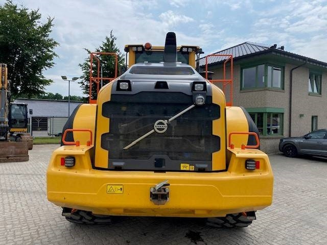 Volvo L 260 H 6.8 cbm MIETE / RENTAL (12002252) - Pyöräkuormaaja: kuva Volvo L 260 H 6.8 cbm MIETE / RENTAL (12002252) - Pyöräkuormaaja Volvo L 260 H 6.8 cbm MIETE / RENTAL (12002252) - Pyöräkuormaaja: kuva Volvo L 260 H 6.8 cbm MIETE / RENTAL (12002252) - Pyöräkuormaaja