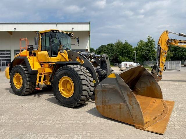 Leasing Volvo L 260 H 6.8 cbm MIETE / RENTAL (12002252) Volvo L 260 H 6.8 cbm MIETE / RENTAL (12002252): kuva Leasing Volvo L 260 H 6.8 cbm MIETE / RENTAL (12002252) Volvo L 260 H 6.8 cbm MIETE / RENTAL (12002252)