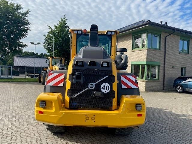 Volvo L 90 H MIETE / RENTAL (12002215) - Pyöräkuormaaja: kuva Volvo L 90 H MIETE / RENTAL (12002215) - Pyöräkuormaaja Volvo L 90 H MIETE / RENTAL (12002215) - Pyöräkuormaaja: kuva Volvo L 90 H MIETE / RENTAL (12002215) - Pyöräkuormaaja