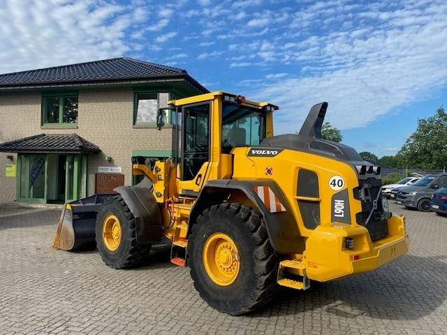 Volvo L 90 H MIETE / RENTAL (12002215) - Pyöräkuormaaja: kuva Volvo L 90 H MIETE / RENTAL (12002215) - Pyöräkuormaaja Volvo L 90 H MIETE / RENTAL (12002215) - Pyöräkuormaaja: kuva Volvo L 90 H MIETE / RENTAL (12002215) - Pyöräkuormaaja