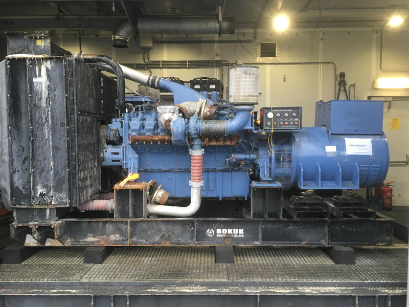 MTU 16V2000 GENERATOR 1250KVA USED - Sähkögeneraattori: kuva MTU 16V2000 GENERATOR 1250KVA USED - Sähkögeneraattori MTU 16V2000 GENERATOR 1250KVA USED - Sähkögeneraattori: kuva MTU 16V2000 GENERATOR 1250KVA USED - Sähkögeneraattori
