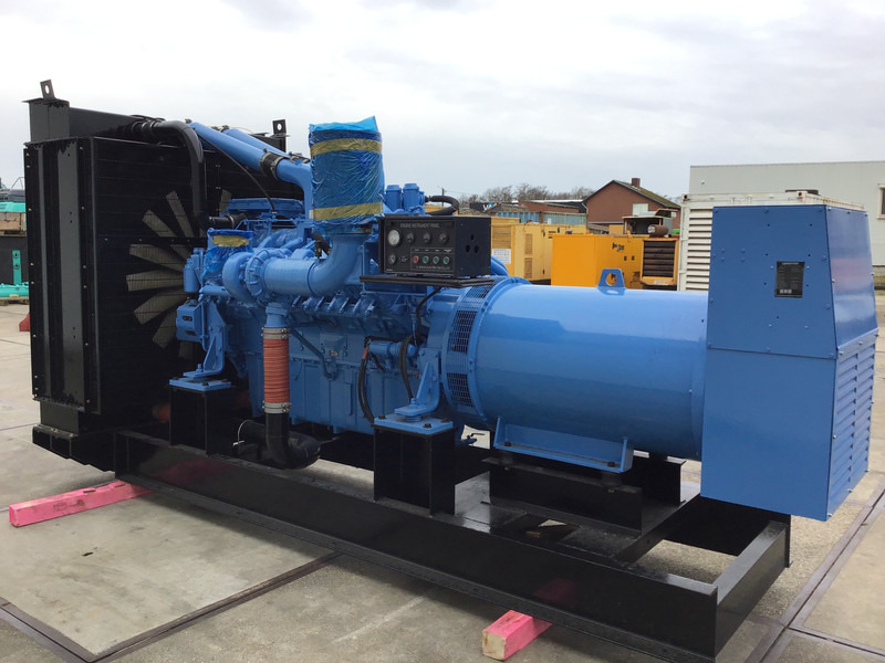 MTU 16V2000 GENERATOR 787KVA USED - Sähkögeneraattori: kuva MTU 16V2000 GENERATOR 787KVA USED - Sähkögeneraattori MTU 16V2000 GENERATOR 787KVA USED - Sähkögeneraattori: kuva MTU 16V2000 GENERATOR 787KVA USED - Sähkögeneraattori