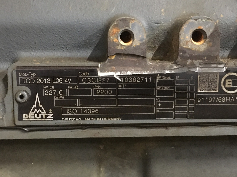Rakennuskoneet Deutz TCD2013L06 4V USED: kuva Rakennuskoneet Deutz TCD2013L06 4V USED