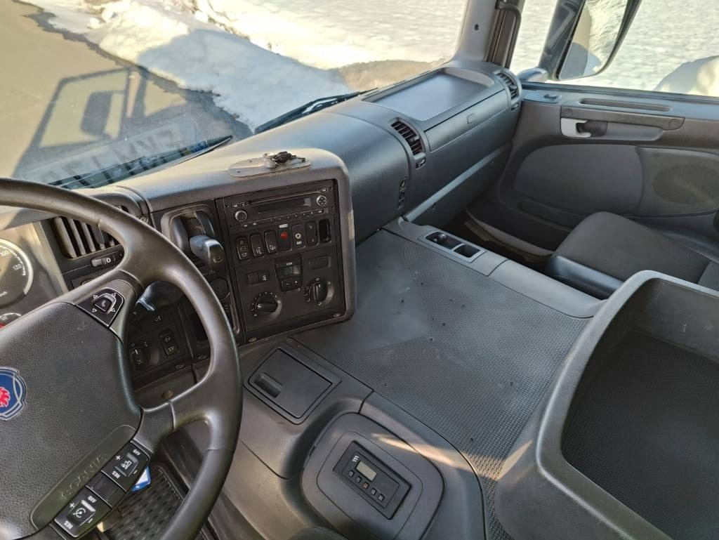 Kuorma-auto alusta Scania P 320: kuva Kuorma-auto alusta Scania P 320 Kuorma-auto alusta Scania P 320: kuva Kuorma-auto alusta Scania P 320