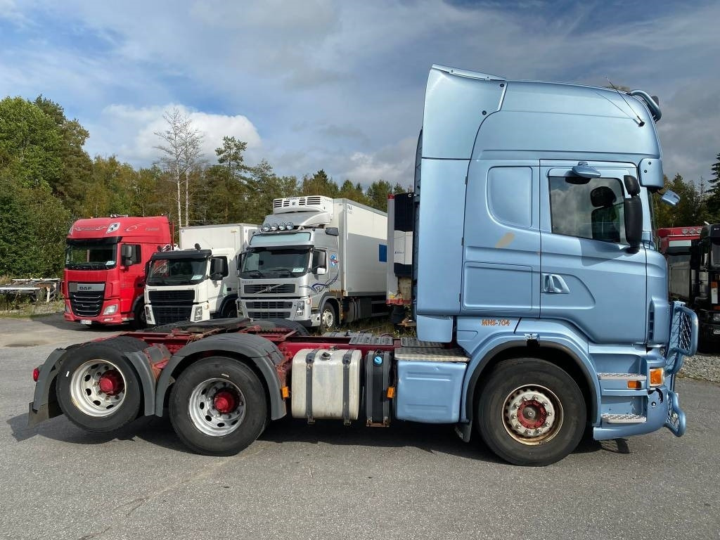 Scania R 560 - Vetopöytäauto: kuva Scania R 560 - Vetopöytäauto Scania R 560 - Vetopöytäauto: kuva Scania R 560 - Vetopöytäauto