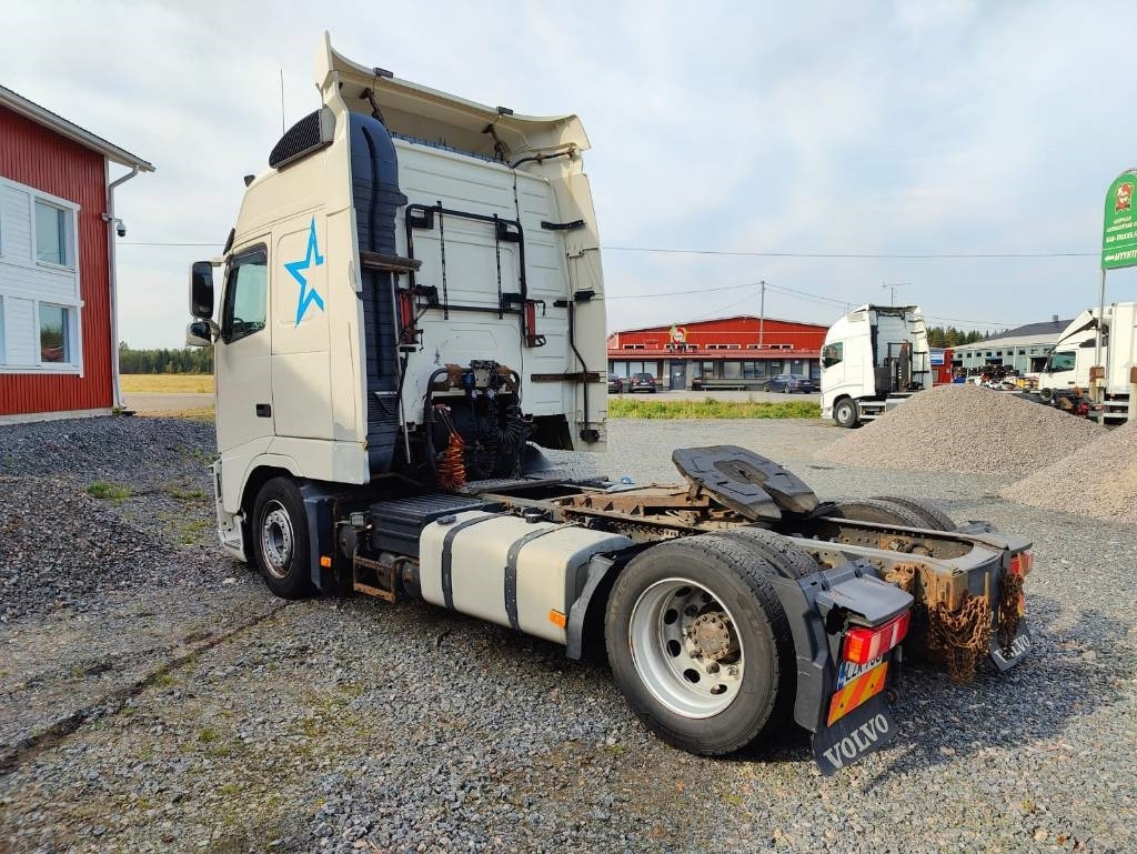 Volvo FH 13  - Vetopöytäauto: kuva Volvo FH 13  - Vetopöytäauto Volvo FH 13  - Vetopöytäauto: kuva Volvo FH 13  - Vetopöytäauto