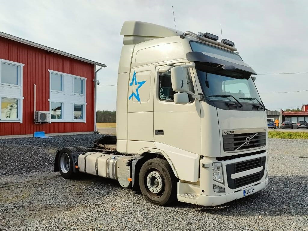 Volvo FH 13  - Vetopöytäauto: kuva Volvo FH 13  - Vetopöytäauto Volvo FH 13  - Vetopöytäauto: kuva Volvo FH 13  - Vetopöytäauto