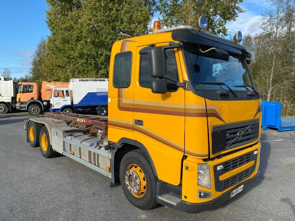 Volvo FH 13 420 - Nostovarsi-vaihtolavakuorma kuorma-auto: kuva Volvo FH 13 420 - Nostovarsi-vaihtolavakuorma kuorma-auto Volvo FH 13 420 - Nostovarsi-vaihtolavakuorma kuorma-auto: kuva Volvo FH 13 420 - Nostovarsi-vaihtolavakuorma kuorma-auto