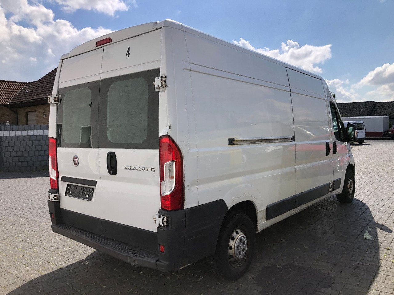 Fiat Ducato 2,3 JTD, 35 130 L4H2 RS: 4035 mm - Pakettiauto: kuva Fiat Ducato 2,3 JTD, 35 130 L4H2 RS: 4035 mm - Pakettiauto Fiat Ducato 2,3 JTD, 35 130 L4H2 RS: 4035 mm - Pakettiauto: kuva Fiat Ducato 2,3 JTD, 35 130 L4H2 RS: 4035 mm - Pakettiauto