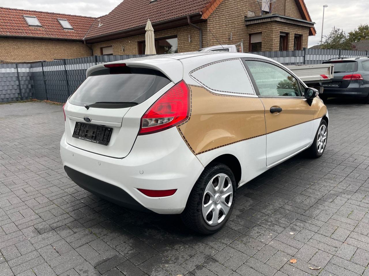 Ford Fiesta 1.25i Van - Pieni pakettiauto: kuva Ford Fiesta 1.25i Van - Pieni pakettiauto Ford Fiesta 1.25i Van - Pieni pakettiauto: kuva Ford Fiesta 1.25i Van - Pieni pakettiauto