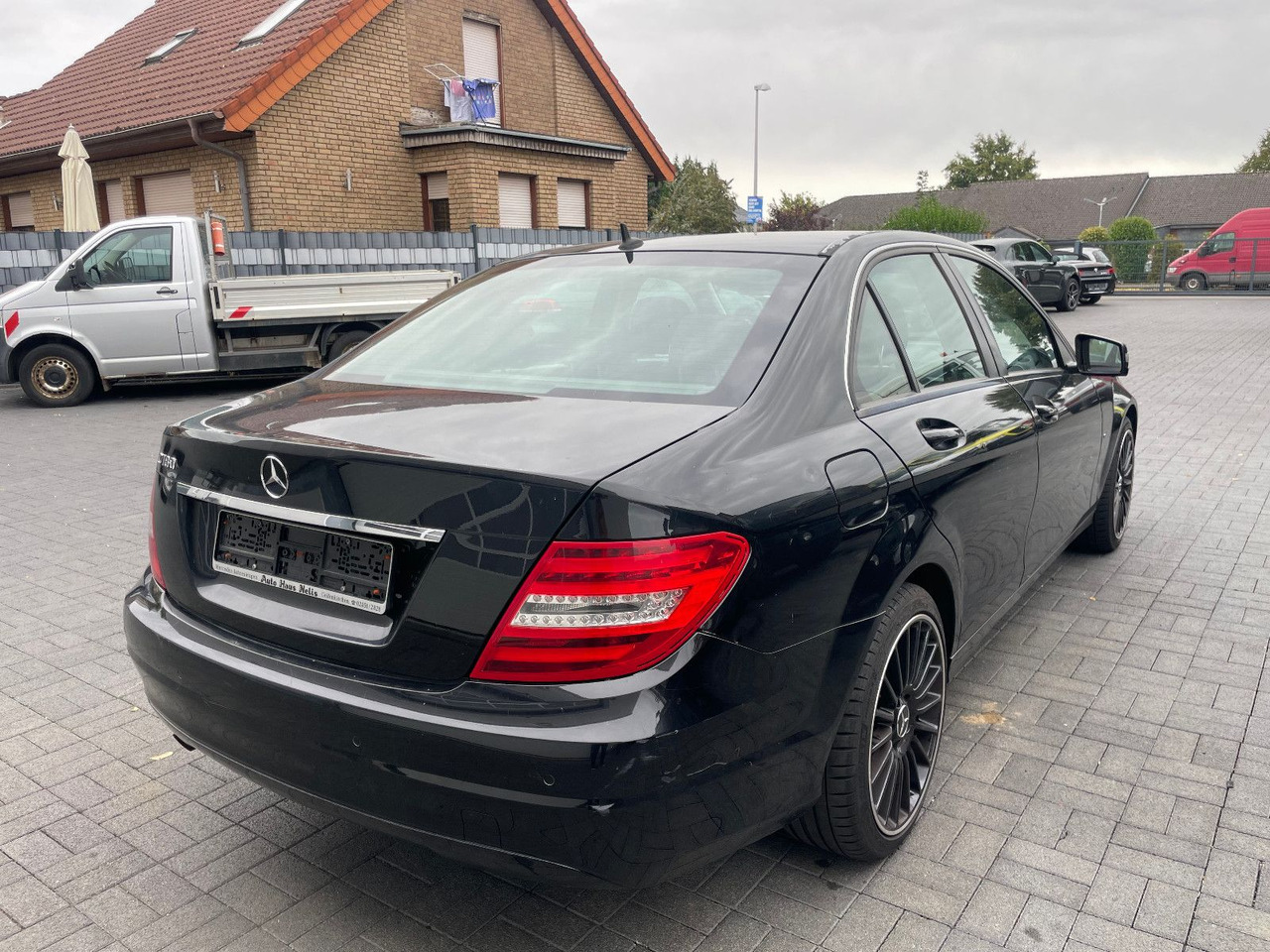 Mercedes-Benz C 180 C -Klasse Lim. C 180 CGI BlueEfficiency - Sedan: kuva Mercedes-Benz C 180 C -Klasse Lim. C 180 CGI BlueEfficiency - Sedan Mercedes-Benz C 180 C -Klasse Lim. C 180 CGI BlueEfficiency - Sedan: kuva Mercedes-Benz C 180 C -Klasse Lim. C 180 CGI BlueEfficiency - Sedan