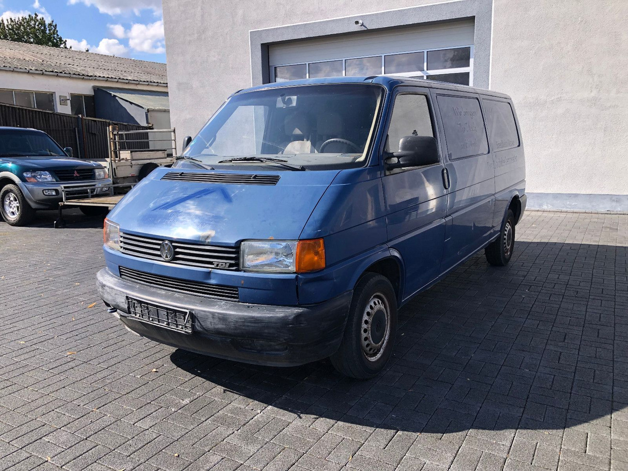 Volkswagen T4 2.5 TDI Lang - Pieni pakettiauto: kuva Volkswagen T4 2.5 TDI Lang - Pieni pakettiauto Volkswagen T4 2.5 TDI Lang - Pieni pakettiauto: kuva Volkswagen T4 2.5 TDI Lang - Pieni pakettiauto