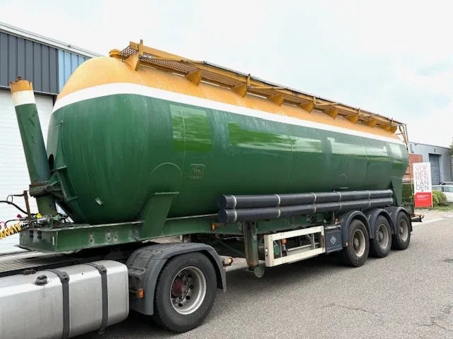 Feldbinder KIP48 3 3-AXLE 48M3 KIPPING SILO TRAILER (SAF AXLES / DRUM BRAKES / 4 COMPARTMENTS) - Säiliöpuoliperävaunu: kuva Feldbinder KIP48 3 3-AXLE 48M3 KIPPING SILO TRAILER (SAF AXLES / DRUM BRAKES / 4 COMPARTMENTS) - Säiliöpuoliperävaunu Feldbinder KIP48 3 3-AXLE 48M3 KIPPING SILO TRAILER (SAF AXLES / DRUM BRAKES / 4 COMPARTMENTS) - Säiliöpuoliperävaunu: kuva Feldbinder KIP48 3 3-AXLE 48M3 KIPPING SILO TRAILER (SAF AXLES / DRUM BRAKES / 4 COMPARTMENTS) - Säiliöpuoliperävaunu