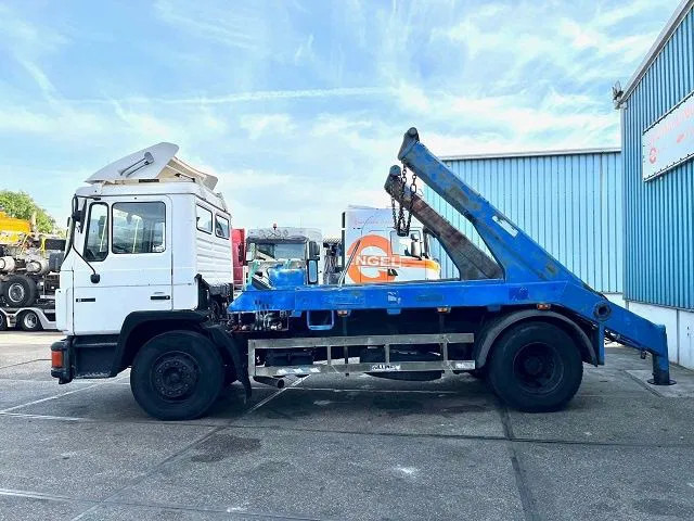 MAN F 18.232 (6 CILINDER) M90 WITH TELESCOPIC CONTAINER SYSTEM (8 GEARS MANUAL GEARBOX / EURO 1 (MECHANICAL PUMP AND INJECTORS)) - Nostovarsi-vaihtolavakuorma kuorma-auto: kuva MAN F 18.232 (6 CILINDER) M90 WITH TELESCOPIC CONTAINER SYSTEM (8 GEARS MANUAL GEARBOX / EURO 1 (MECHANICAL PUMP AND INJECTORS)) - Nostovarsi-vaihtolavakuorma kuorma-auto MAN F 18.232 (6 CILINDER) M90 WITH TELESCOPIC CONTAINER SYSTEM (8 GEARS MANUAL GEARBOX / EURO 1 (MECHANICAL PUMP AND INJECTORS)) - Nostovarsi-vaihtolavakuorma kuorma-auto: kuva MAN F 18.232 (6 CILINDER) M90 WITH TELESCOPIC CONTAINER SYSTEM (8 GEARS MANUAL GEARBOX / EURO 1 (MECHANICAL PUMP AND INJECTORS)) - Nostovarsi-vaihtolavakuorma kuorma-auto