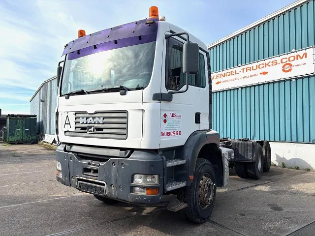 MAN TGA 33.460 6x4 FULL STEEL CHASSIS (6-CILINDER HEADS) (ZF16 MANUAL GEARBOX / FULL STEEL SUSPENSION / REDUCTIONS AXLES / AIRCONDIT - Kuorma-auto alusta: kuva MAN TGA 33.460 6x4 FULL STEEL CHASSIS (6-CILINDER HEADS) (ZF16 MANUAL GEARBOX / FULL STEEL SUSPENSION / REDUCTIONS AXLES / AIRCONDIT - Kuorma-auto alusta MAN TGA 33.460 6x4 FULL STEEL CHASSIS (6-CILINDER HEADS) (ZF16 MANUAL GEARBOX / FULL STEEL SUSPENSION / REDUCTIONS AXLES / AIRCONDIT - Kuorma-auto alusta: kuva MAN TGA 33.460 6x4 FULL STEEL CHASSIS (6-CILINDER HEADS) (ZF16 MANUAL GEARBOX / FULL STEEL SUSPENSION / REDUCTIONS AXLES / AIRCONDIT - Kuorma-auto alusta