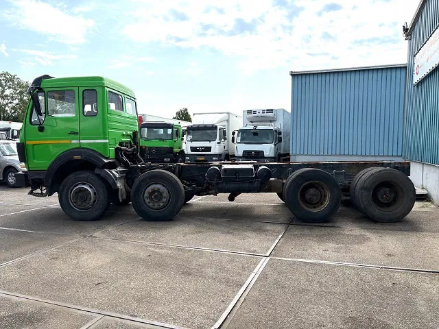 Mercedes-Benz SK 3335K 8x4 FULL STEEL CHASSIS (ZF16 MANUAL GEARBOX / RETARDER / FULL STEEL SUSPENSION / REDUCTION AXLES) - Kuorma-auto alusta: kuva Mercedes-Benz SK 3335K 8x4 FULL STEEL CHASSIS (ZF16 MANUAL GEARBOX / RETARDER / FULL STEEL SUSPENSION / REDUCTION AXLES) - Kuorma-auto alusta Mercedes-Benz SK 3335K 8x4 FULL STEEL CHASSIS (ZF16 MANUAL GEARBOX / RETARDER / FULL STEEL SUSPENSION / REDUCTION AXLES) - Kuorma-auto alusta: kuva Mercedes-Benz SK 3335K 8x4 FULL STEEL CHASSIS (ZF16 MANUAL GEARBOX / RETARDER / FULL STEEL SUSPENSION / REDUCTION AXLES) - Kuorma-auto alusta