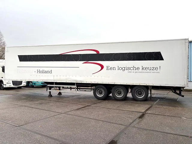 Umpikori puoliperävaunu Pacton / JUMBO 3-AXLE CLOSED BOX WITH FULL STEEL CHASSIS (BPW-AXLES / DRUM BRAKES / ABS BRAKE SYSTEM / 13.60 METER): kuva Umpikori puoliperävaunu Pacton / JUMBO 3-AXLE CLOSED BOX WITH FULL STEEL CHASSIS (BPW-AXLES / DRUM BRAKES / ABS BRAKE SYSTEM / 13.60 METER)