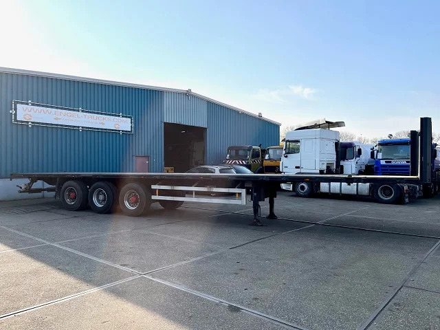 Van Hool 3B1047 13.60M. FLATBED TRAILER WITH 40FT TWISTLOCKS (SAF-AXLES / DISC BRAKES / 40FT TWISTLOCKS) - Lavapuoliperävaunu: kuva Van Hool 3B1047 13.60M. FLATBED TRAILER WITH 40FT TWISTLOCKS (SAF-AXLES / DISC BRAKES / 40FT TWISTLOCKS) - Lavapuoliperävaunu Van Hool 3B1047 13.60M. FLATBED TRAILER WITH 40FT TWISTLOCKS (SAF-AXLES / DISC BRAKES / 40FT TWISTLOCKS) - Lavapuoliperävaunu: kuva Van Hool 3B1047 13.60M. FLATBED TRAILER WITH 40FT TWISTLOCKS (SAF-AXLES / DISC BRAKES / 40FT TWISTLOCKS) - Lavapuoliperävaunu