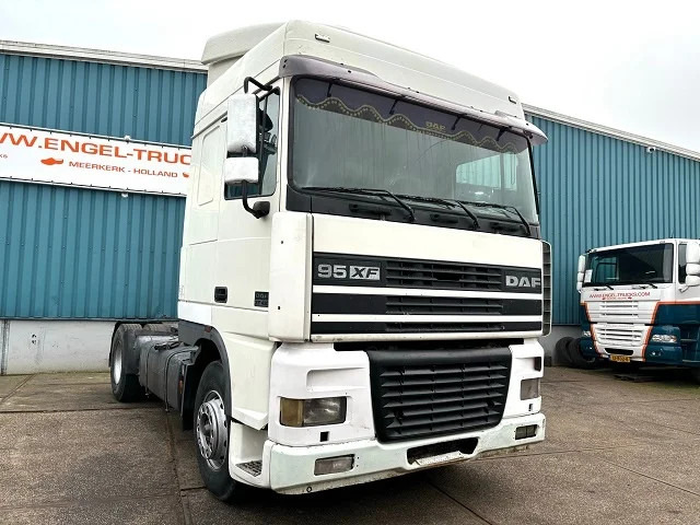 DAF 95.380 XF SPACECAB (EURO 2 (MECHANICAL PUMP & INJECTORS) / ZF16 MANUAL GEARBOX / AIRCONDITIONING) - Vetopöytäauto: kuva DAF 95.380 XF SPACECAB (EURO 2 (MECHANICAL PUMP & INJECTORS) / ZF16 MANUAL GEARBOX / AIRCONDITIONING) - Vetopöytäauto DAF 95.380 XF SPACECAB (EURO 2 (MECHANICAL PUMP & INJECTORS) / ZF16 MANUAL GEARBOX / AIRCONDITIONING) - Vetopöytäauto: kuva DAF 95.380 XF SPACECAB (EURO 2 (MECHANICAL PUMP & INJECTORS) / ZF16 MANUAL GEARBOX / AIRCONDITIONING) - Vetopöytäauto