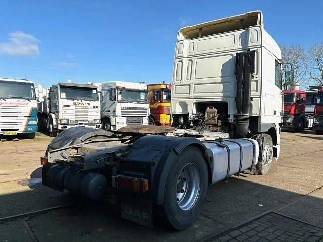 DAF 95.380 XF SPACECAB (EURO 2 / ZF16 MANUAL GEARBOX / D.E.B. ENGINE BRAKE / AIRCONDITIONING) - Vetopöytäauto: kuva DAF 95.380 XF SPACECAB (EURO 2 / ZF16 MANUAL GEARBOX / D.E.B. ENGINE BRAKE / AIRCONDITIONING) - Vetopöytäauto DAF 95.380 XF SPACECAB (EURO 2 / ZF16 MANUAL GEARBOX / D.E.B. ENGINE BRAKE / AIRCONDITIONING) - Vetopöytäauto: kuva DAF 95.380 XF SPACECAB (EURO 2 / ZF16 MANUAL GEARBOX / D.E.B. ENGINE BRAKE / AIRCONDITIONING) - Vetopöytäauto