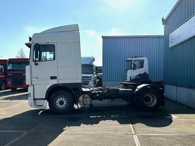 DAF 95.380 XF SPACECAB (EURO 2 / ZF16 MANUAL GEARBOX / D.E.B. ENGINE BRAKE / AIRCONDITIONING) - Vetopöytäauto: kuva DAF 95.380 XF SPACECAB (EURO 2 / ZF16 MANUAL GEARBOX / D.E.B. ENGINE BRAKE / AIRCONDITIONING) - Vetopöytäauto DAF 95.380 XF SPACECAB (EURO 2 / ZF16 MANUAL GEARBOX / D.E.B. ENGINE BRAKE / AIRCONDITIONING) - Vetopöytäauto: kuva DAF 95.380 XF SPACECAB (EURO 2 / ZF16 MANUAL GEARBOX / D.E.B. ENGINE BRAKE / AIRCONDITIONING) - Vetopöytäauto