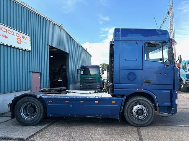 DAF 95.380 XF SPACECAB (EURO 2 / ZF16 MANUAL GEARBOX / HYDRAULIC KIT / P.T.O. / SIDE SKIRTS / AIRCONDITIONING) - Vetopöytäauto: kuva DAF 95.380 XF SPACECAB (EURO 2 / ZF16 MANUAL GEARBOX / HYDRAULIC KIT / P.T.O. / SIDE SKIRTS / AIRCONDITIONING) - Vetopöytäauto DAF 95.380 XF SPACECAB (EURO 2 / ZF16 MANUAL GEARBOX / HYDRAULIC KIT / P.T.O. / SIDE SKIRTS / AIRCONDITIONING) - Vetopöytäauto: kuva DAF 95.380 XF SPACECAB (EURO 2 / ZF16 MANUAL GEARBOX / HYDRAULIC KIT / P.T.O. / SIDE SKIRTS / AIRCONDITIONING) - Vetopöytäauto