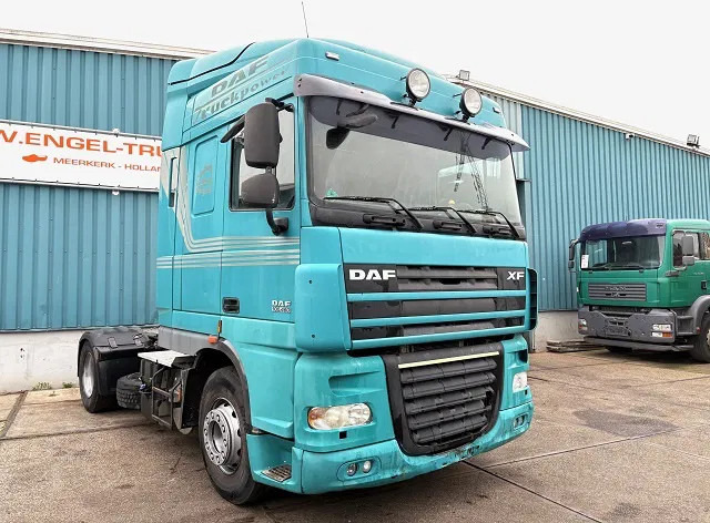 DAF XF 105.460 ATE SPACECAB (EURO 5 / ZF MANUAL GEARBOX / P.T.O. / AIRCONDITIONING / FRIDGE UNDER BED / ETC.) - Vetopöytäauto: kuva DAF XF 105.460 ATE SPACECAB (EURO 5 / ZF MANUAL GEARBOX / P.T.O. / AIRCONDITIONING / FRIDGE UNDER BED / ETC.) - Vetopöytäauto DAF XF 105.460 ATE SPACECAB (EURO 5 / ZF MANUAL GEARBOX / P.T.O. / AIRCONDITIONING / FRIDGE UNDER BED / ETC.) - Vetopöytäauto: kuva DAF XF 105.460 ATE SPACECAB (EURO 5 / ZF MANUAL GEARBOX / P.T.O. / AIRCONDITIONING / FRIDGE UNDER BED / ETC.) - Vetopöytäauto