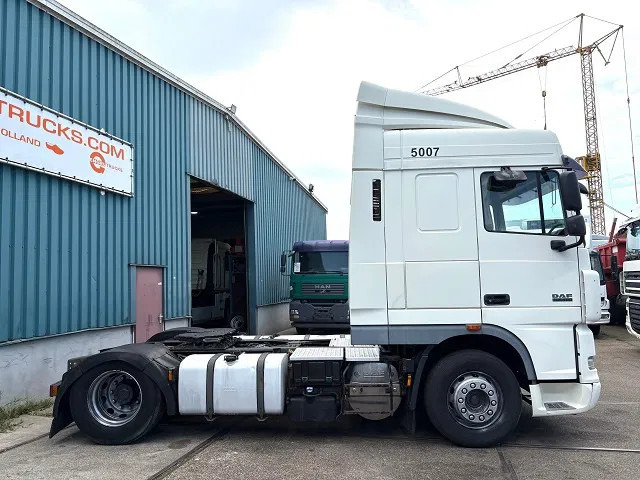 DAF XF 105.460 SPACECAB (4 IDENTICAL UNITS AVAILBLE) (ZF16 MANUAL GEARBOX / MX-BRAKE / 870+430 LITER TANK / FRIDGE / AIRCONDITIONING - Vetopöytäauto: kuva DAF XF 105.460 SPACECAB (4 IDENTICAL UNITS AVAILBLE) (ZF16 MANUAL GEARBOX / MX-BRAKE / 870+430 LITER TANK / FRIDGE / AIRCONDITIONING - Vetopöytäauto DAF XF 105.460 SPACECAB (4 IDENTICAL UNITS AVAILBLE) (ZF16 MANUAL GEARBOX / MX-BRAKE / 870+430 LITER TANK / FRIDGE / AIRCONDITIONING - Vetopöytäauto: kuva DAF XF 105.460 SPACECAB (4 IDENTICAL UNITS AVAILBLE) (ZF16 MANUAL GEARBOX / MX-BRAKE / 870+430 LITER TANK / FRIDGE / AIRCONDITIONING - Vetopöytäauto