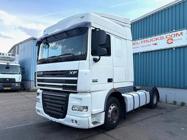 DAF XF 105.460 SPACECAB (ZF-MANUAL GEARBOX / 2x DIESELTANK / MX-ENGINE BRAKE / AIRCONDITIONING / FRIDGE / ETC. - Vetopöytäauto: kuva DAF XF 105.460 SPACECAB (ZF-MANUAL GEARBOX / 2x DIESELTANK / MX-ENGINE BRAKE / AIRCONDITIONING / FRIDGE / ETC. - Vetopöytäauto DAF XF 105.460 SPACECAB (ZF-MANUAL GEARBOX / 2x DIESELTANK / MX-ENGINE BRAKE / AIRCONDITIONING / FRIDGE / ETC. - Vetopöytäauto: kuva DAF XF 105.460 SPACECAB (ZF-MANUAL GEARBOX / 2x DIESELTANK / MX-ENGINE BRAKE / AIRCONDITIONING / FRIDGE / ETC. - Vetopöytäauto