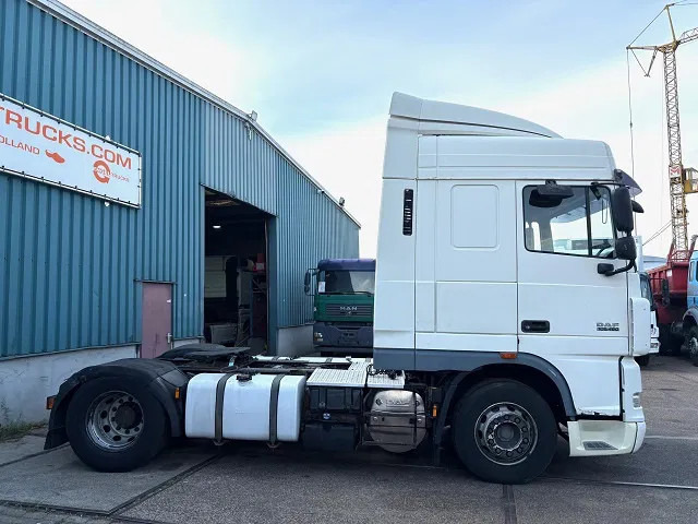 DAF XF 105.460 SPACECAB (ZF-MANUAL GEARBOX / 2x DIESELTANK / MX-ENGINE BRAKE / AIRCONDITIONING / FRIDGE / ETC. - Vetopöytäauto: kuva DAF XF 105.460 SPACECAB (ZF-MANUAL GEARBOX / 2x DIESELTANK / MX-ENGINE BRAKE / AIRCONDITIONING / FRIDGE / ETC. - Vetopöytäauto DAF XF 105.460 SPACECAB (ZF-MANUAL GEARBOX / 2x DIESELTANK / MX-ENGINE BRAKE / AIRCONDITIONING / FRIDGE / ETC. - Vetopöytäauto: kuva DAF XF 105.460 SPACECAB (ZF-MANUAL GEARBOX / 2x DIESELTANK / MX-ENGINE BRAKE / AIRCONDITIONING / FRIDGE / ETC. - Vetopöytäauto