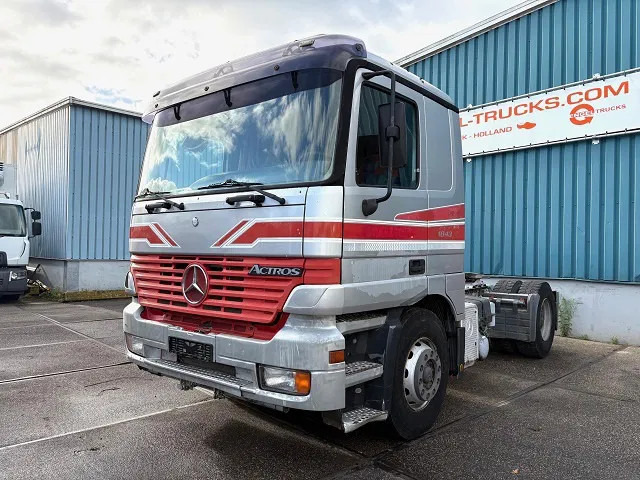 Mercedes-Benz Actros 1843 LS SLEEPERCAB (MP1) (ZF16 MANUAL GEARBOX / REDUCTION AXLE / AIRCONDITIONING / ETC.) - Vetopöytäauto: kuva Mercedes-Benz Actros 1843 LS SLEEPERCAB (MP1) (ZF16 MANUAL GEARBOX / REDUCTION AXLE / AIRCONDITIONING / ETC.) - Vetopöytäauto Mercedes-Benz Actros 1843 LS SLEEPERCAB (MP1) (ZF16 MANUAL GEARBOX / REDUCTION AXLE / AIRCONDITIONING / ETC.) - Vetopöytäauto: kuva Mercedes-Benz Actros 1843 LS SLEEPERCAB (MP1) (ZF16 MANUAL GEARBOX / REDUCTION AXLE / AIRCONDITIONING / ETC.) - Vetopöytäauto
