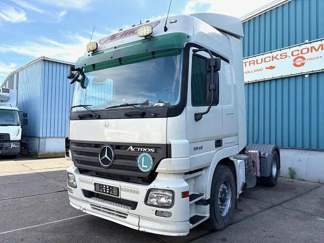 Mercedes-Benz Actros 1846 LS (MP2) (EPS WITH CLUTCH / RETARDER / 3-PEDALS/ AIRCONDITIONING / ETC) - Vetopöytäauto: kuva Mercedes-Benz Actros 1846 LS (MP2) (EPS WITH CLUTCH / RETARDER / 3-PEDALS/ AIRCONDITIONING / ETC) - Vetopöytäauto Mercedes-Benz Actros 1846 LS (MP2) (EPS WITH CLUTCH / RETARDER / 3-PEDALS/ AIRCONDITIONING / ETC) - Vetopöytäauto: kuva Mercedes-Benz Actros 1846 LS (MP2) (EPS WITH CLUTCH / RETARDER / 3-PEDALS/ AIRCONDITIONING / ETC) - Vetopöytäauto