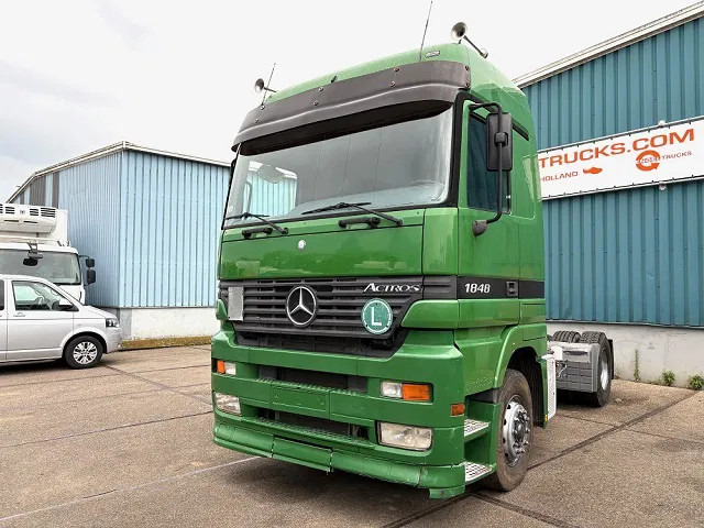 Mercedes-Benz Actros 1848 V8 MEGASPACE (EPS WITH CLUTCH (3 PEDALS) / REDUCTION AXLE / FRIDGE / ETC.) - Vetopöytäauto: kuva Mercedes-Benz Actros 1848 V8 MEGASPACE (EPS WITH CLUTCH (3 PEDALS) / REDUCTION AXLE / FRIDGE / ETC.) - Vetopöytäauto Mercedes-Benz Actros 1848 V8 MEGASPACE (EPS WITH CLUTCH (3 PEDALS) / REDUCTION AXLE / FRIDGE / ETC.) - Vetopöytäauto: kuva Mercedes-Benz Actros 1848 V8 MEGASPACE (EPS WITH CLUTCH (3 PEDALS) / REDUCTION AXLE / FRIDGE / ETC.) - Vetopöytäauto