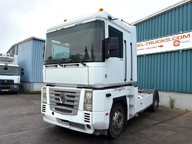 Renault Magnum AE 440 E-TECH (MACK ENGINE / ZF16 MANUAL GEARBOX / ZF-INTARDER / P.T.O. / AIRCONDITIONING / ETC.) - Vetopöytäauto: kuva Renault Magnum AE 440 E-TECH (MACK ENGINE / ZF16 MANUAL GEARBOX / ZF-INTARDER / P.T.O. / AIRCONDITIONING / ETC.) - Vetopöytäauto Renault Magnum AE 440 E-TECH (MACK ENGINE / ZF16 MANUAL GEARBOX / ZF-INTARDER / P.T.O. / AIRCONDITIONING / ETC.) - Vetopöytäauto: kuva Renault Magnum AE 440 E-TECH (MACK ENGINE / ZF16 MANUAL GEARBOX / ZF-INTARDER / P.T.O. / AIRCONDITIONING / ETC.) - Vetopöytäauto