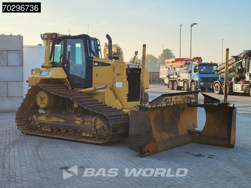 Puskutraktori Caterpillar D6 N LGP Foldable Blade: kuva Puskutraktori Caterpillar D6 N LGP Foldable Blade