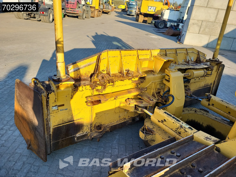 Puskutraktori Caterpillar D6 N LGP Foldable Blade: kuva Puskutraktori Caterpillar D6 N LGP Foldable Blade
