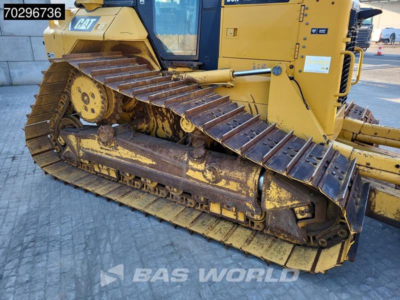 Puskutraktori Caterpillar D6 N LGP Foldable Blade: kuva Puskutraktori Caterpillar D6 N LGP Foldable Blade