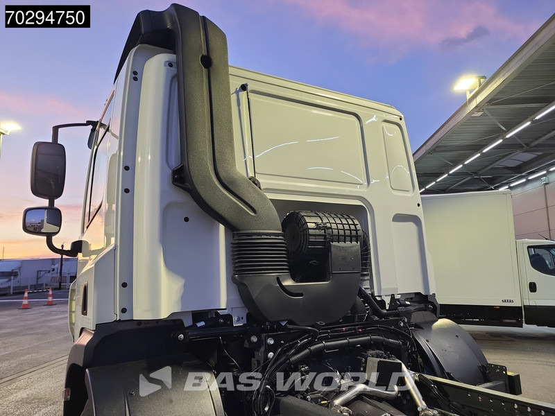 DAF CF 300 6X2 NEW chassis Lift/Steering Axle ACC Retarder Euro 6 - Kuorma-auto alusta: kuva DAF CF 300 6X2 NEW chassis Lift/Steering Axle ACC Retarder Euro 6 - Kuorma-auto alusta DAF CF 300 6X2 NEW chassis Lift/Steering Axle ACC Retarder Euro 6 - Kuorma-auto alusta: kuva DAF CF 300 6X2 NEW chassis Lift/Steering Axle ACC Retarder Euro 6 - Kuorma-auto alusta