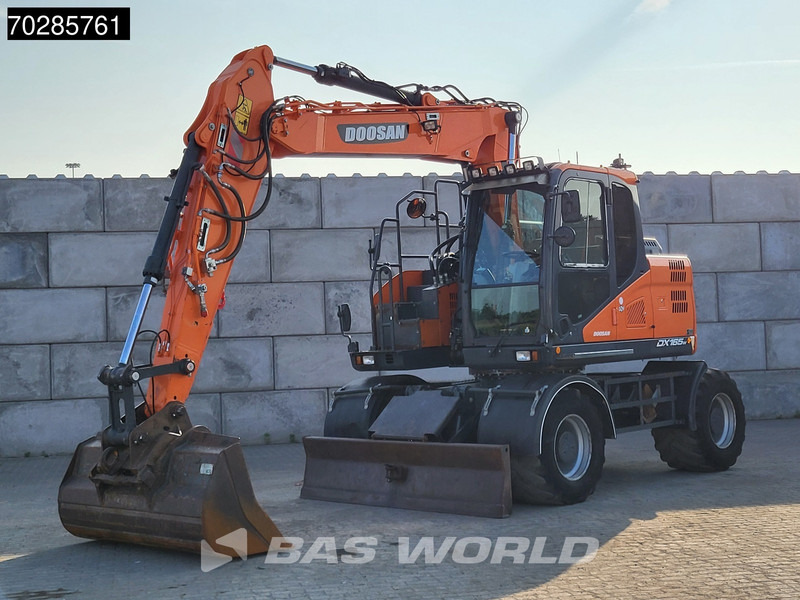 Doosan DX165W-5 DUTCH MACHINE - Pyöräalustainen kaivinkone: kuva Doosan DX165W-5 DUTCH MACHINE - Pyöräalustainen kaivinkone Doosan DX165W-5 DUTCH MACHINE - Pyöräalustainen kaivinkone: kuva Doosan DX165W-5 DUTCH MACHINE - Pyöräalustainen kaivinkone