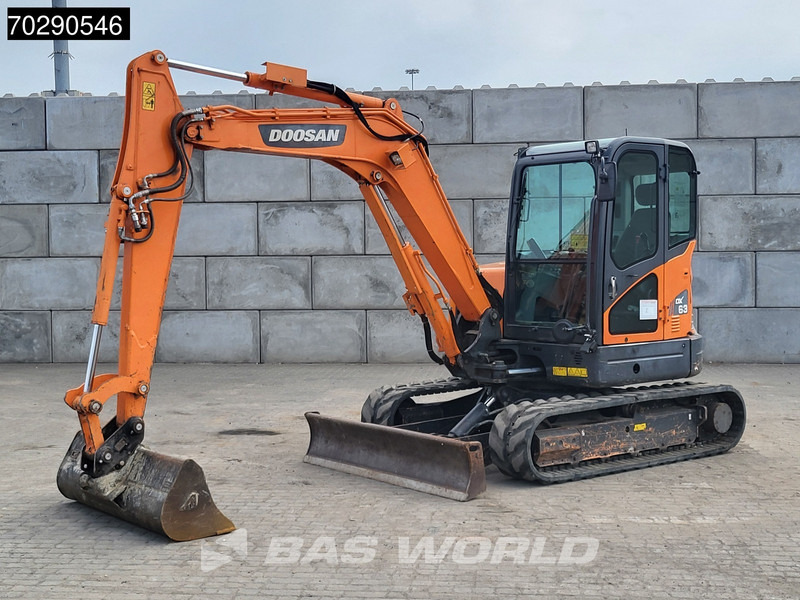 Doosan DX63-3 - Minikuormaaja: kuva Doosan DX63-3 - Minikuormaaja Doosan DX63-3 - Minikuormaaja: kuva Doosan DX63-3 - Minikuormaaja