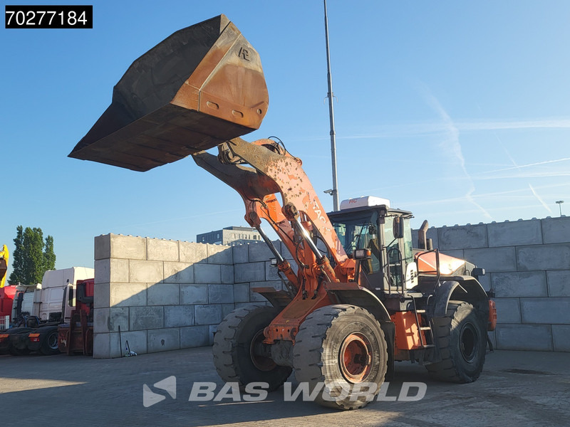 Hitachi ZW130-6 - Pyöräkuormaaja: kuva Hitachi ZW130-6 - Pyöräkuormaaja Hitachi ZW130-6 - Pyöräkuormaaja: kuva Hitachi ZW130-6 - Pyöräkuormaaja